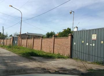 Quinta vacacional de 4 ambientes, La Matanza · Oportunidad Bajo El Precio Casa Quinto Sobre Lote de 2.200 m², Puede Financiar