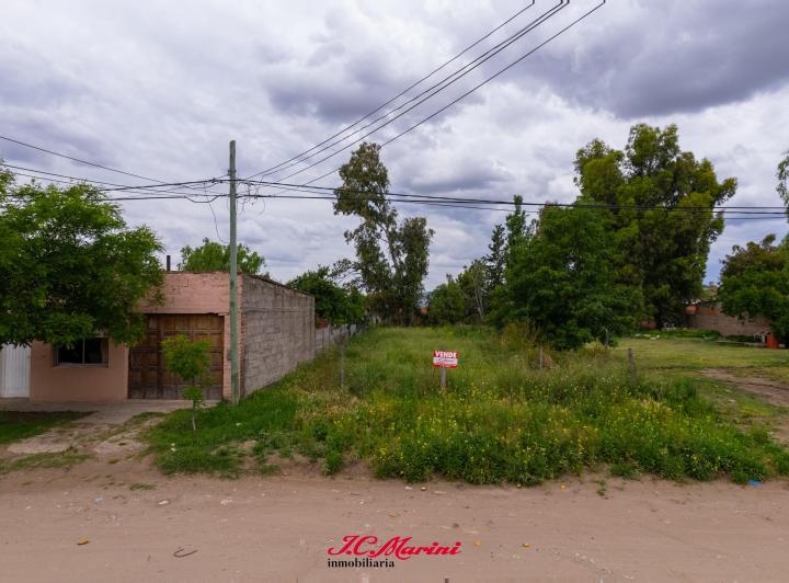 Terreno · 600m²