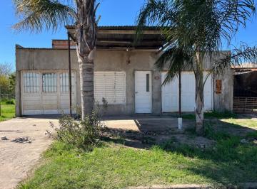 Casa · 168m² · 6 Ambientes · 1 Cochera · Dos Casas en un Mismo Terreno, Una con Panificadora! Oportunidad de Inversion o Primera Vivienda!