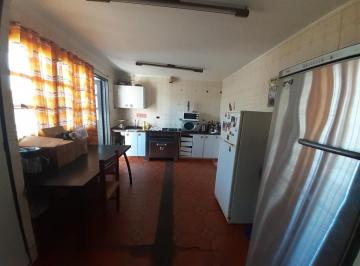 PH · 149m² · 6 Ambientes · PH de 6 Ambientes en Venta con Terraza Propia - a Reciclar - Zona Hospital Británico