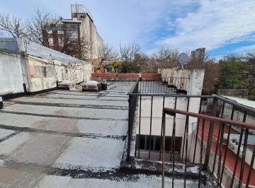 PH · 149m² · 6 Ambientes · PH de 6 Ambientes en Venta con Terraza Propia - a Reciclar - Zona Hospital Británico
