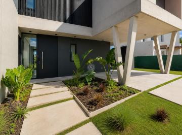 Casa · 276m² · 5 Ambientes · Casa en Venta en La Calesa, Pilara, Pilar