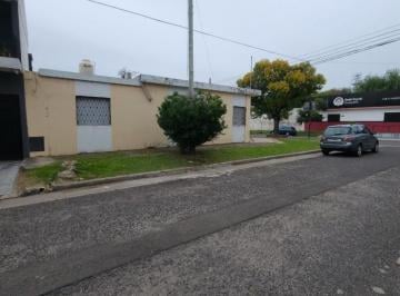 Casa · 133m² · 5 Ambientes · 1 Cochera · Casa en Venta en Calle Grella y Pascual Gan