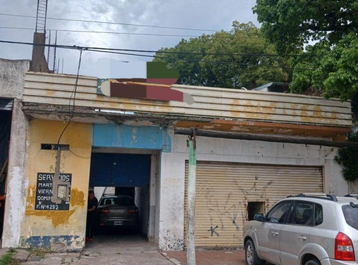 Local comercial · 299m² · 4 Ambientes · 1 Cochera