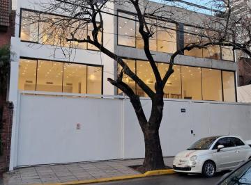 Departamento · 490m² · 4 Ambientes · 6 Cocheras · Alquiler Imponente Casa Residencial Parrilla Garage 8 Autos Pileta Belgrano Chico