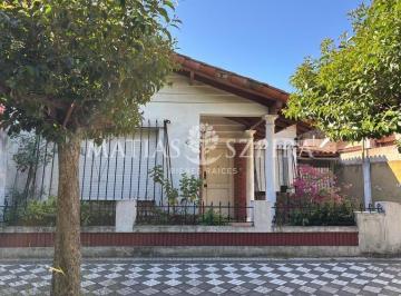 Casa · 151m² · 4 Ambientes · 2 Cocheras · Venta Casa 4 Ambientes Ramos Mejia