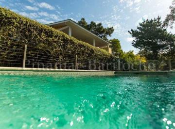 Casa Alquiler Temporal 200m² de 5 ambientes · Casa en Alquiler Cariló a m de La Playa - 4 Dorm. - Pileta - 1127