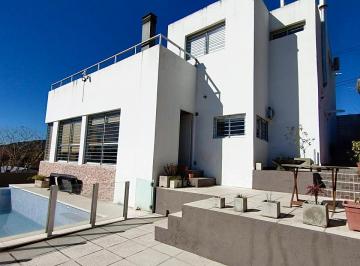 Casa · 215m² · 5 Dormitorios · 2 Cocheras · Apta Credito - Casa con 5 Dorm., Fantasio, Carlos Paz