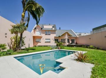 Casa · 476m² · 6 Ambientes · 4 Cocheras · Venta - Casa - Seisambientes - Piscina - Jacuzzi - Ramosmejia
