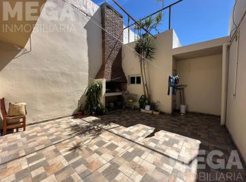 PH · 135m² · 4 Ambientes · PH en Venta con Patio. Gualeguaychu 263