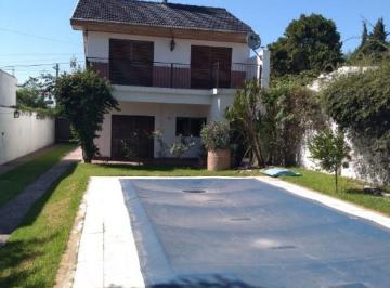 Casa de 4 ambientes, Ituzaingó · Importante Propiedad de 4 Ambientes con Pileta! Ituzaingo Zona Las Cabañas!