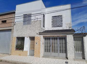 Casa de 4 ambientes, Ciudad de Santa Fe · Linda Casa 3 Dorm., 2 Baños y Cochera - Barrio Roma