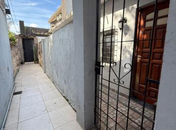 Casa de 4 ambientes, Lomas de Zamora · Casa con 3 Habitaciones en Venta en Lomas de Zamora Financiado! Anticipo U$s. 10.000 Llave en Mano