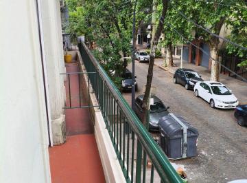 Departamento de 3 ambientes, Colegiales · Excelente Dpto de 3 Ambientes 1 Er Piso por Escalera