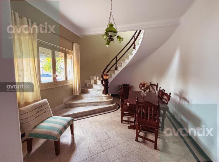 Casa · 195m² · 7 Ambientes · 1 Cochera