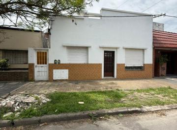 Casa de 8 ambientes, Berisso · Casa con Departamento Independiente en Venta, 125 y 60 Berisso