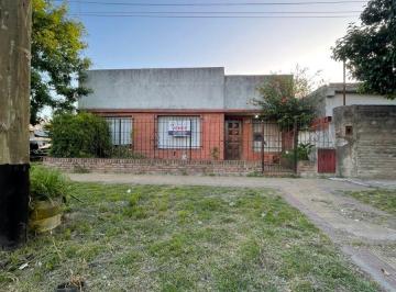 Casa de 6 ambientes, La Plata · Casa a Reciclar