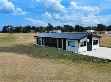 Casa · 700m² · 4 Ambientes · Casa 4 Ambientes a Estrenar en Venta en Golf Club de Miramar