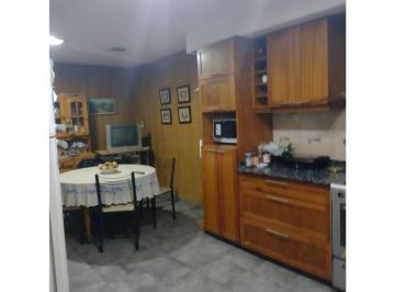 Casa de 4 ambientes, La Matanza · Venta Casa en Dos Plantas en Ramos Mejia