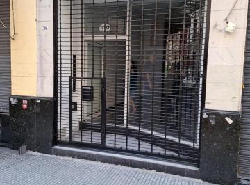 Local comercial · 68m² · Local en Rodriguez Peña y Av Corrientes! Superficie Total: 82 m²