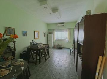 Departamento · 76ha · 4 Ambientes · Departamento Cuatro Ambientes en Venta, Balvanera