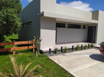 Casa · 170m² · 5 Ambientes · 3 Cocheras · Casa en Venta