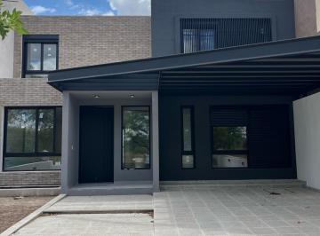 Casa · 253m² · Casa - Miradores de Manantiales