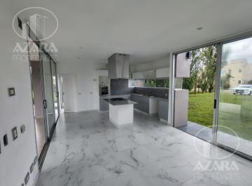 Casa · 160m² · 4 Ambientes · Casa en Countries/b. Cerrado (Pilar)