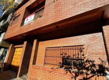 Casa · 284m² · 3 Dormitorios · 2 Cocheras · Casa en La Plata