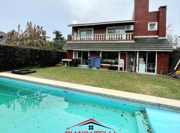 Casa · 390m² · 5 Ambientes · 2 Cocheras · Venta de Casa 5 Ambientes en Banco Provincia