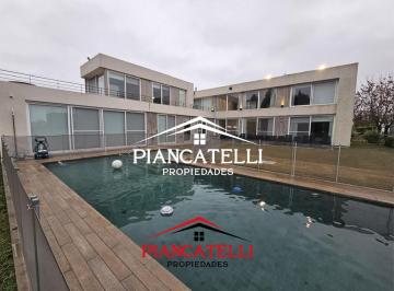 Casa · 591m² · 8 Ambientes · 6 Cocheras · Venta de Casa con 7 Ambientes en Terravista