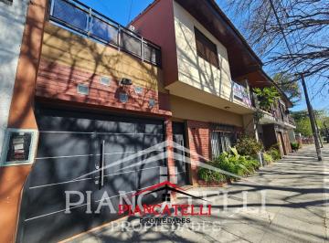 Casa · 138m² · 4 Ambientes · 3 Cocheras · Casa en Venta 4 Ambientes, en Haedo Norte