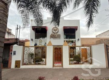 Casa · 194m² · 5 Ambientes · Casa en Venta de 5 Ambientes en Merlo, Barrio Residencial
