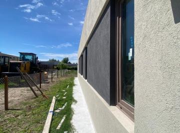 Casa · 200m² · 4 Ambientes · Casa en Venta, Canning - Barrio Fincas del Alba