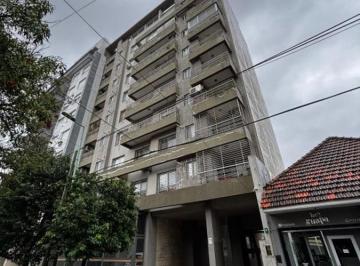 Departamento · 70m² · 3 Ambientes · Amplio 3 Ambientes en El Centro de Banfield