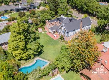 Casa · 550m² · 5 Ambientes · 1 Cochera · Venta / Permuta | Casa 4 Dorm. en Dos Plantas con Pileta | Fisherton, Rosario.