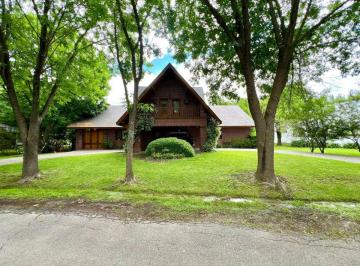 Casa de 4 ambientes, La Plata · Casa en Venta en Grand Bell