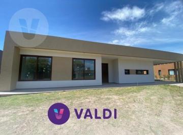 Casa · 200m² · 4 Ambientes · Casa en Venta, Canning - Barrio Fincas del Alba