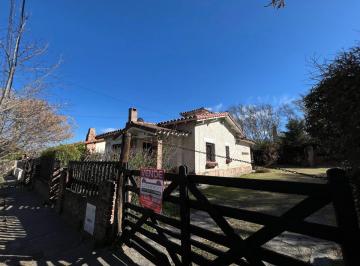 Casa de 6 ambientes, La Falda · Casa en Venta de 3 Habitaciones con Quincho y Asador | La Falda