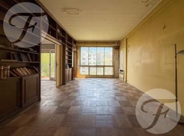 Departamento · 134m² · 4 Ambientes · 4 Ambientes a Renovar — Piso 8° con Vista a Pulmón Único en Plaza San Martín - Apto Credito