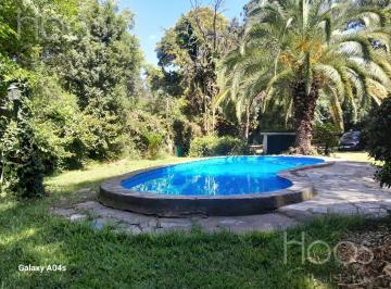 Casa · 95m² · 5 Ambientes · 3 Cocheras · Casa en Venta en Lote de 1400 m² - Parque Leloir