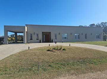 Casa · 164m² · 6 Ambientes · 1 Cochera · Casa en San Roque, Comarcas de Lujan