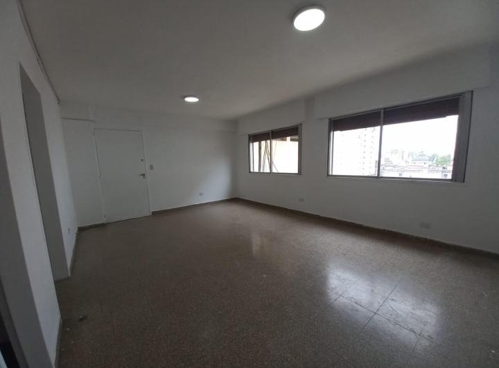 Oficina comercial · 215m² · 9 Ambientes