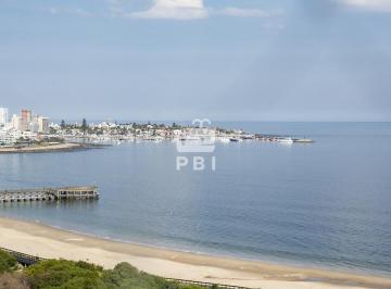 Foto1 · Departamento de 3 Dorm. en Venta Frente a Playa Mansa, Coral Tower - Edificio / Torre Coral To