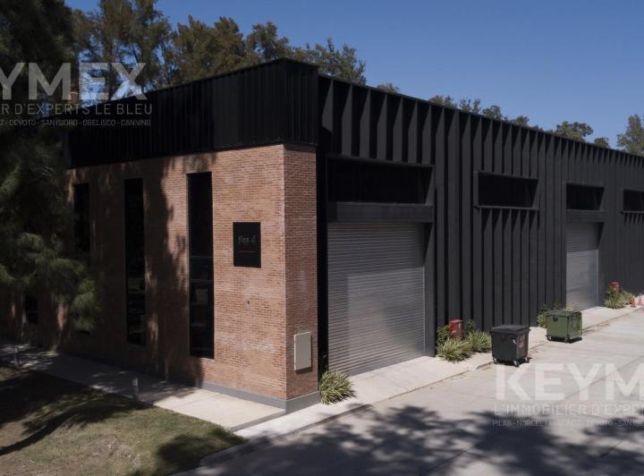 Depósito · 246m² · 4 Cocheras