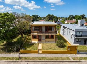 Casa · 450m² · 7 Ambientes · Terreno y Casa en Venta 5 Dorm. - Punta del Este, Las Delicias