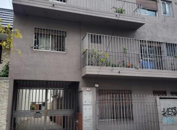 Departamento de 2 ambientes, Lomas de Zamora · Departamento de 2 Ambientes - Pleno Centro de Banfield.