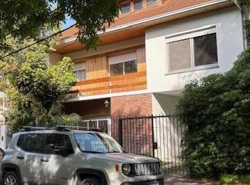 Casa · 229m² · 5 Ambientes · 1 Cochera · Casa en Acas. - Libert./solis