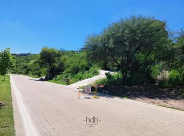 Terreno · 1185m² · Venta de Terreno de 1185 m² en Barrio La Deseada La Calera con Seguridad