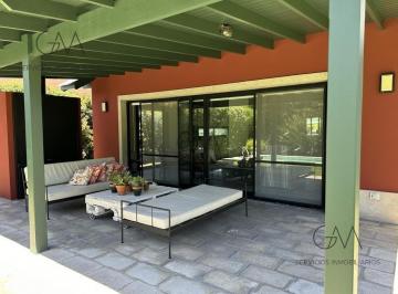 Casa · 160m² · 3 Ambientes · Casa en Alquiler Temporario en Rumenco